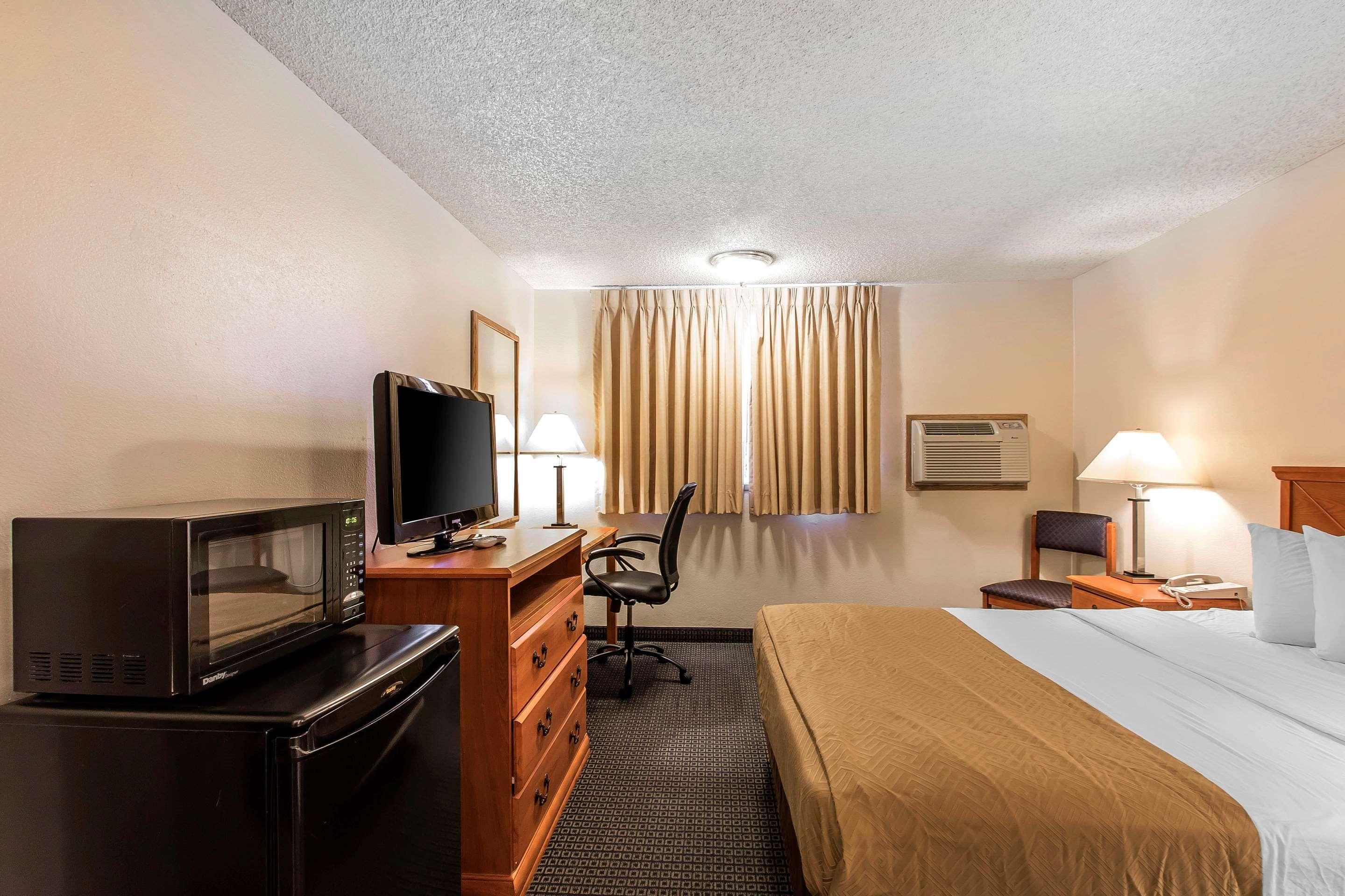 Brentwood Inn Clinton Dış mekan fotoğraf