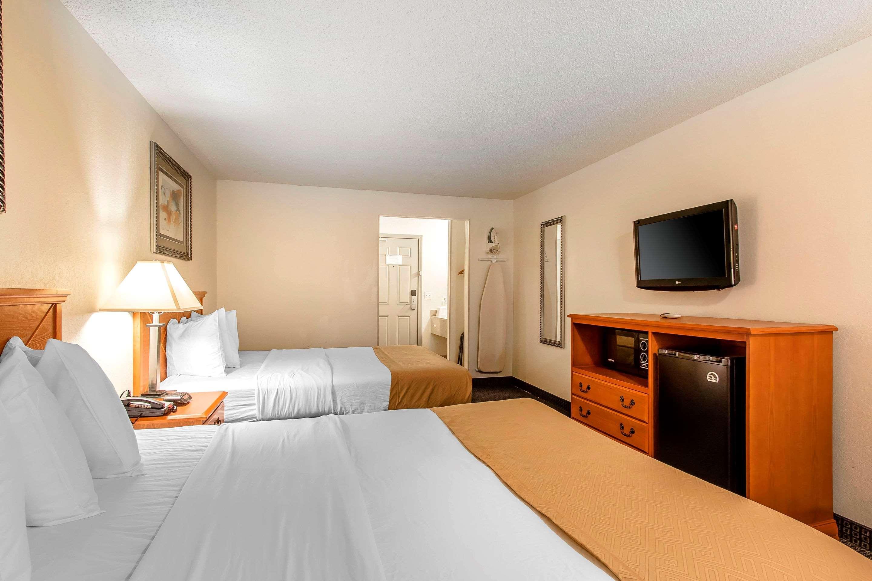 Brentwood Inn Clinton Dış mekan fotoğraf