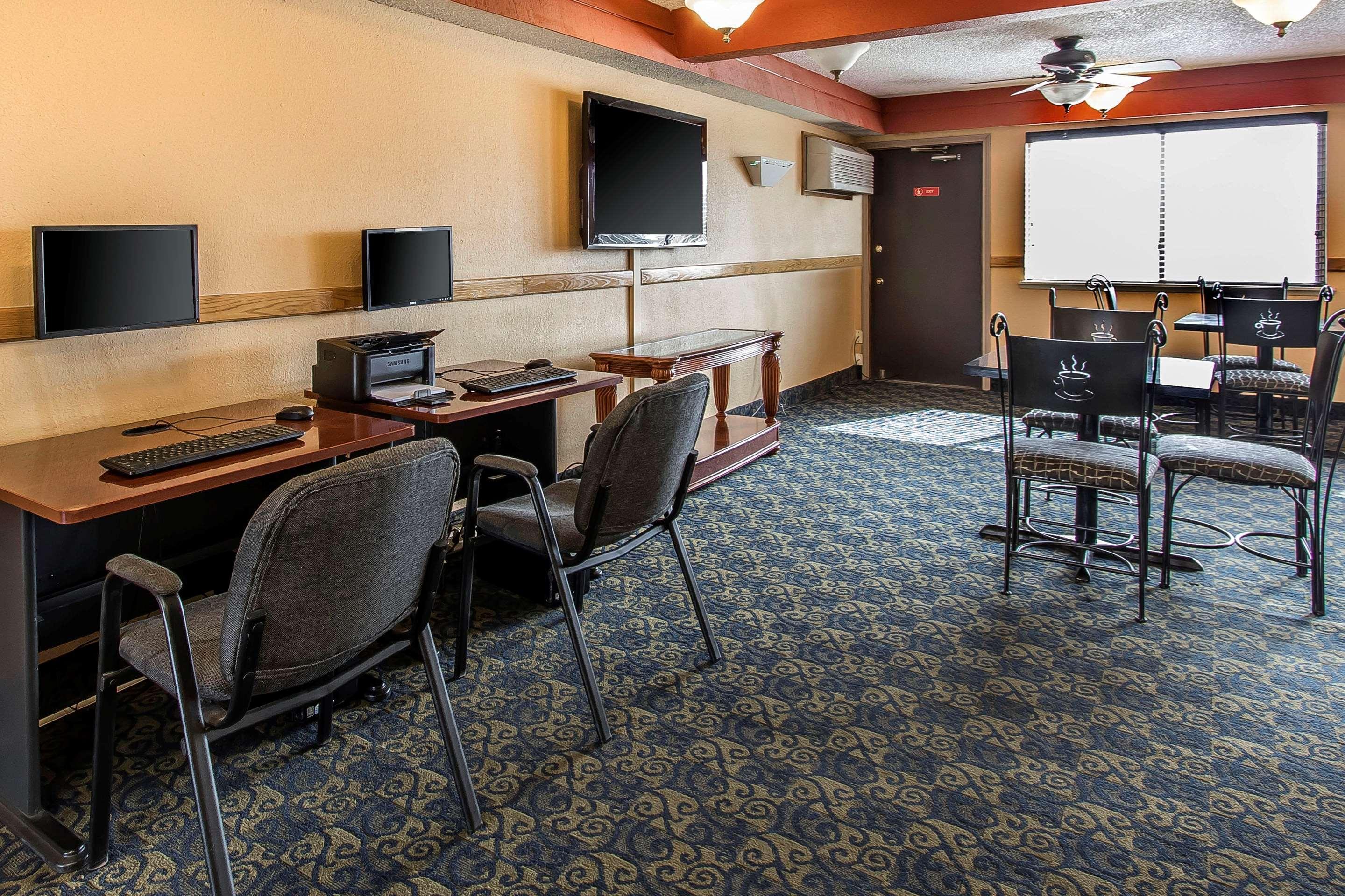 Brentwood Inn Clinton Dış mekan fotoğraf