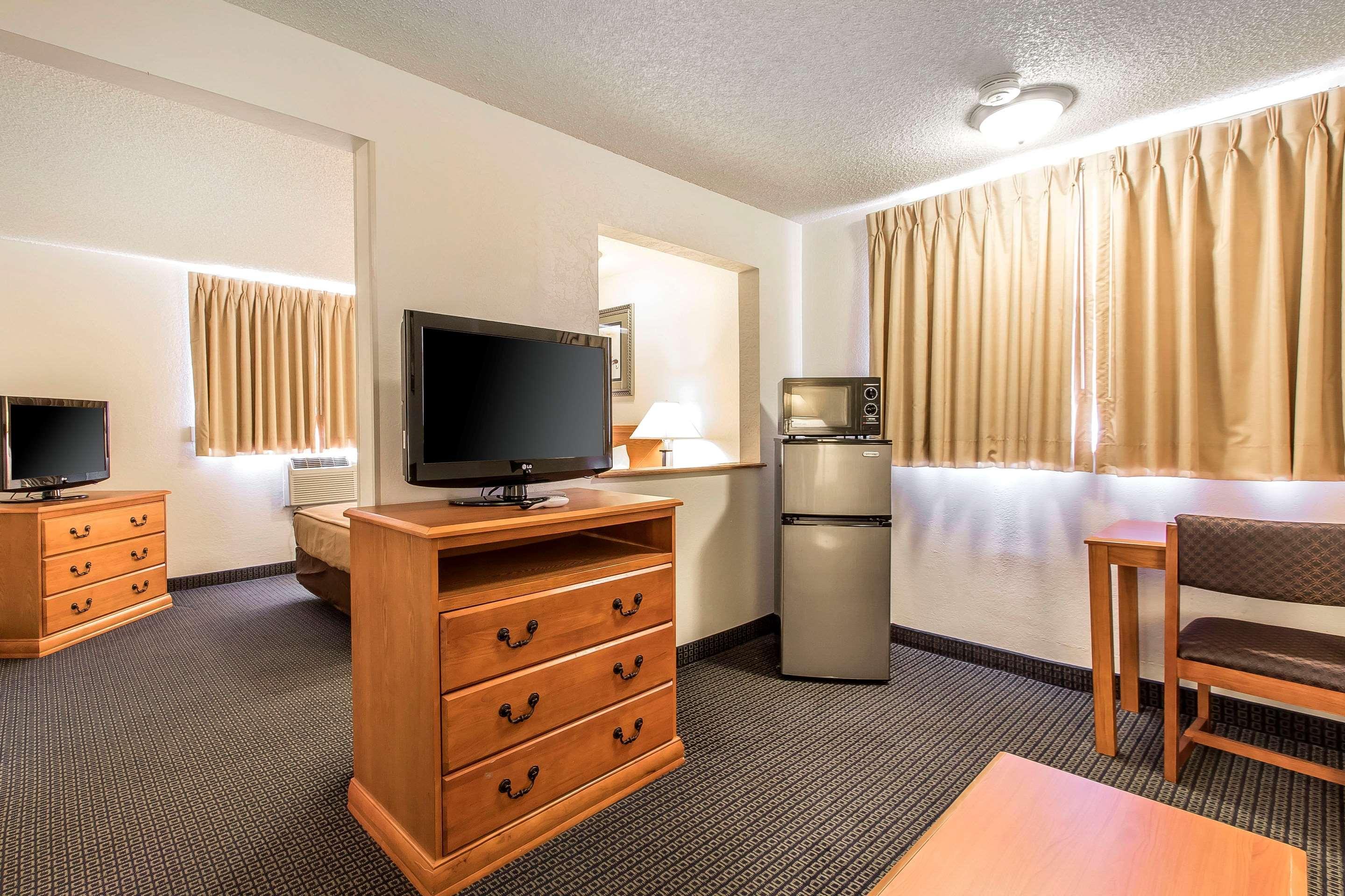 Brentwood Inn Clinton Dış mekan fotoğraf