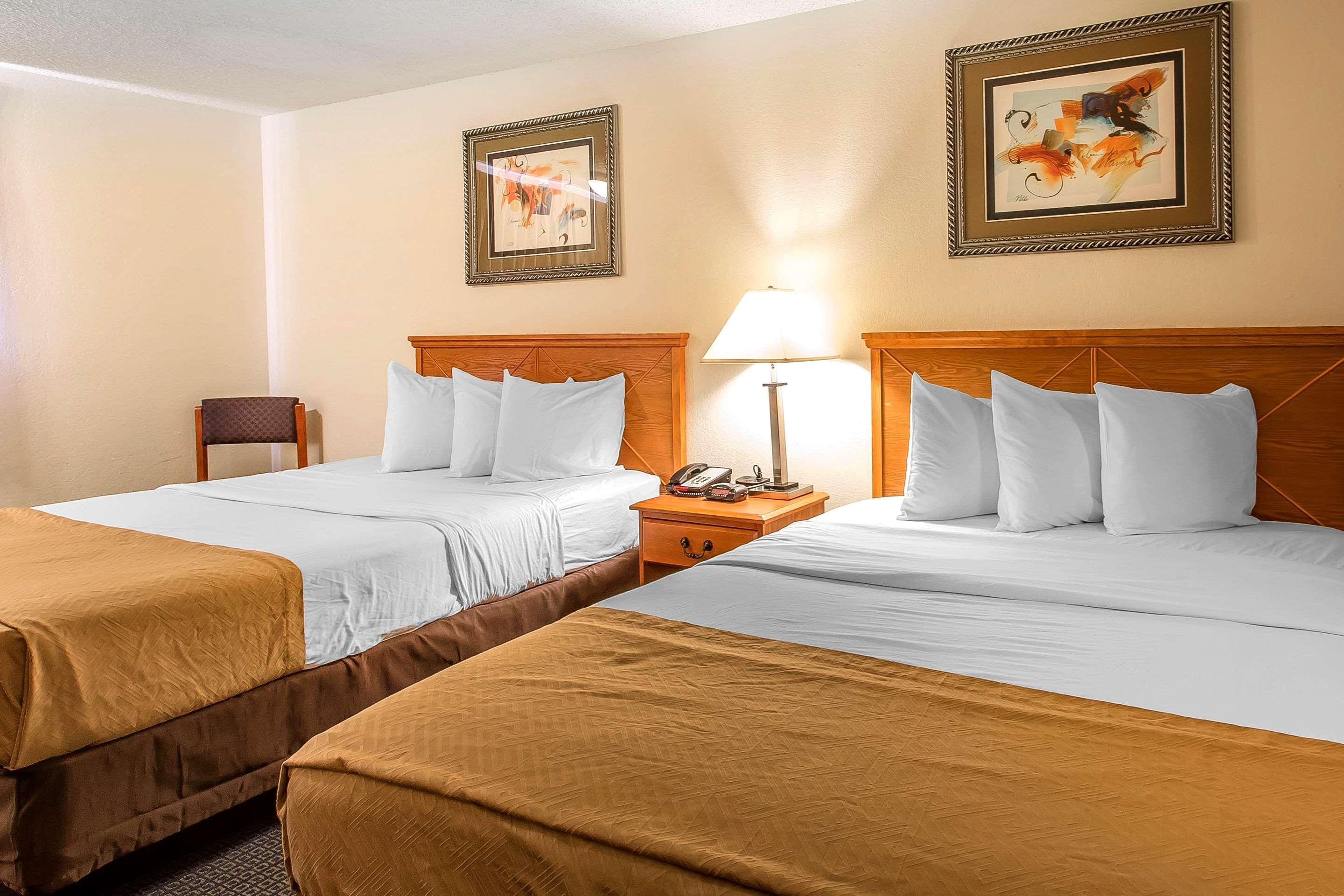 Brentwood Inn Clinton Dış mekan fotoğraf