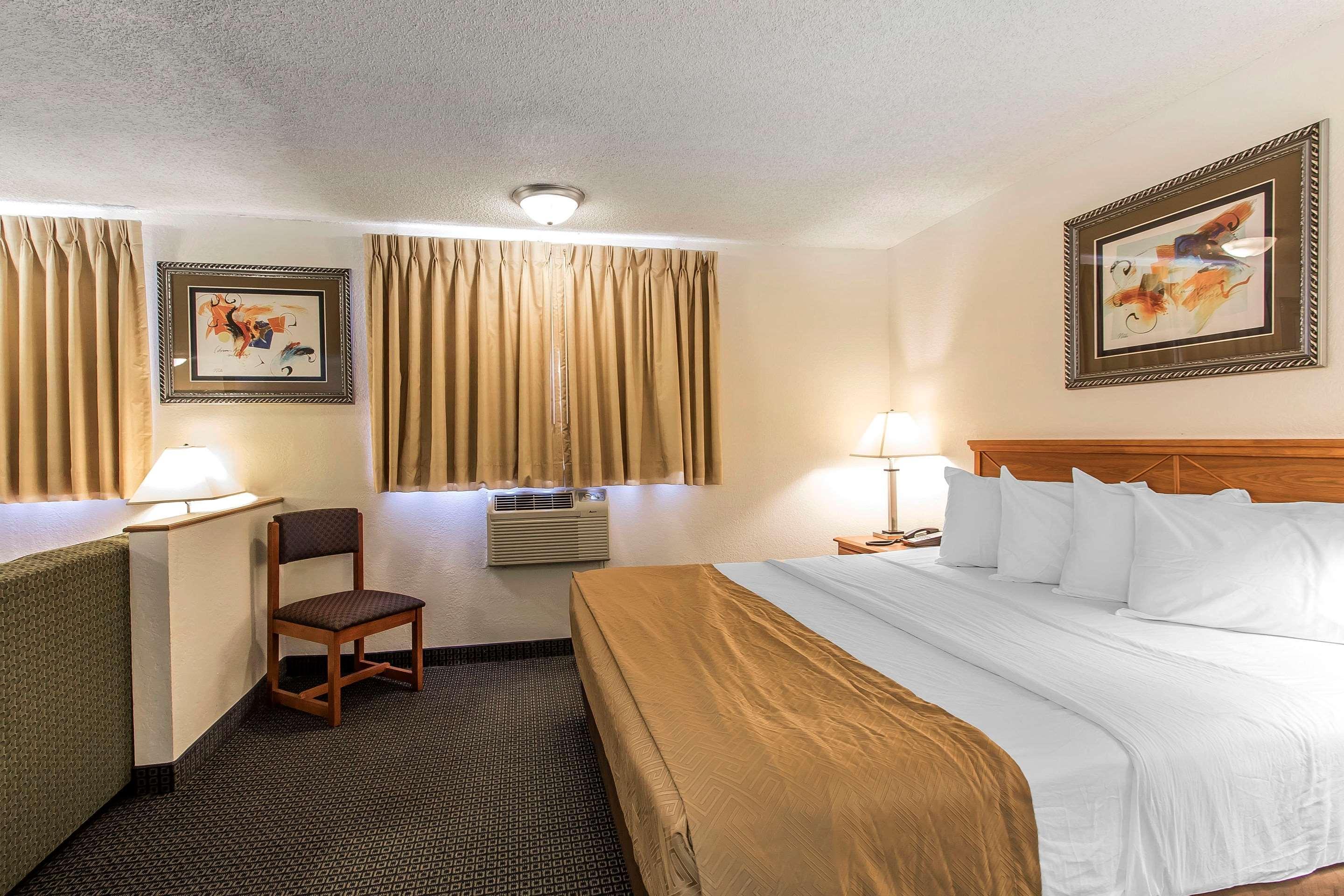 Brentwood Inn Clinton Dış mekan fotoğraf