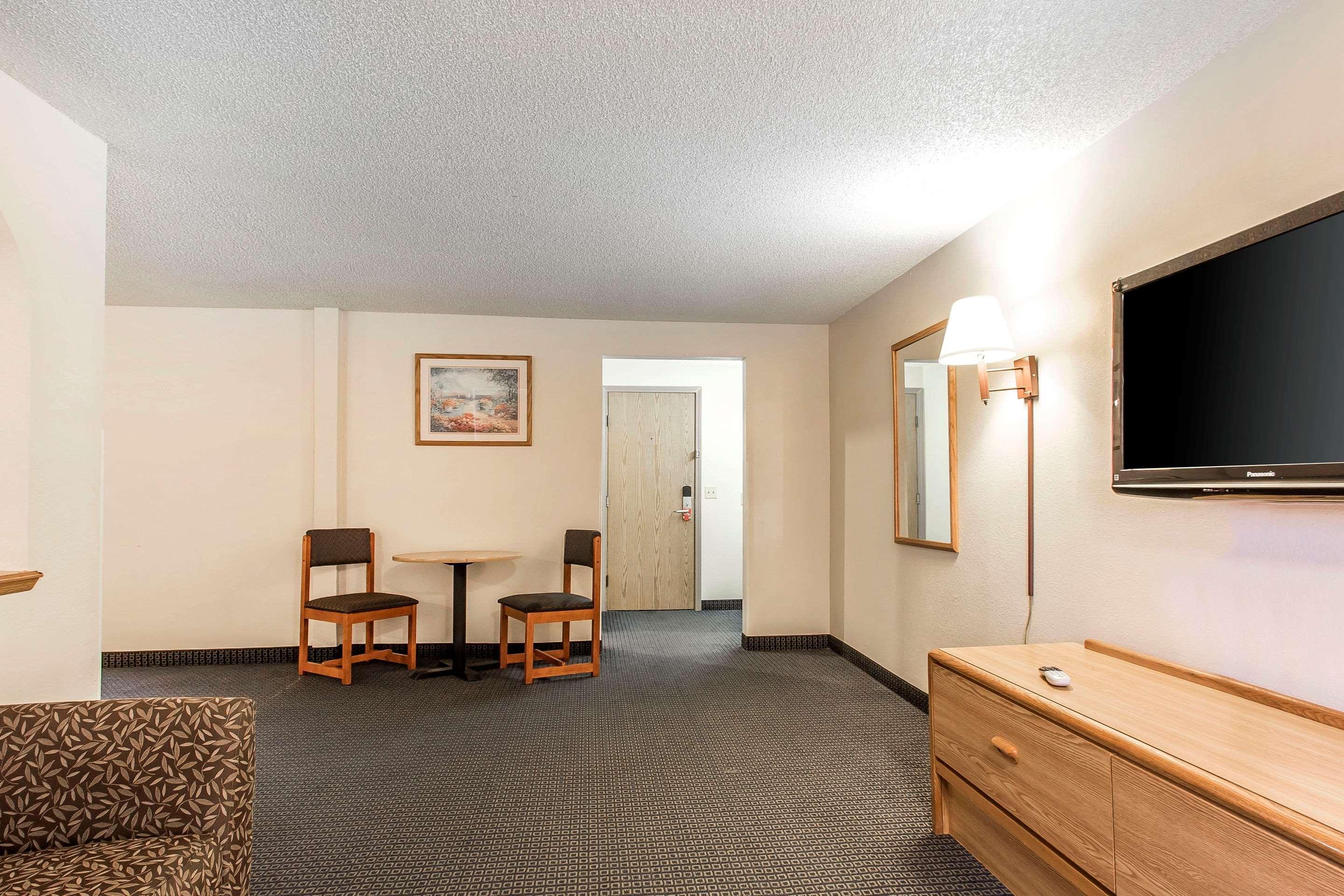 Brentwood Inn Clinton Dış mekan fotoğraf