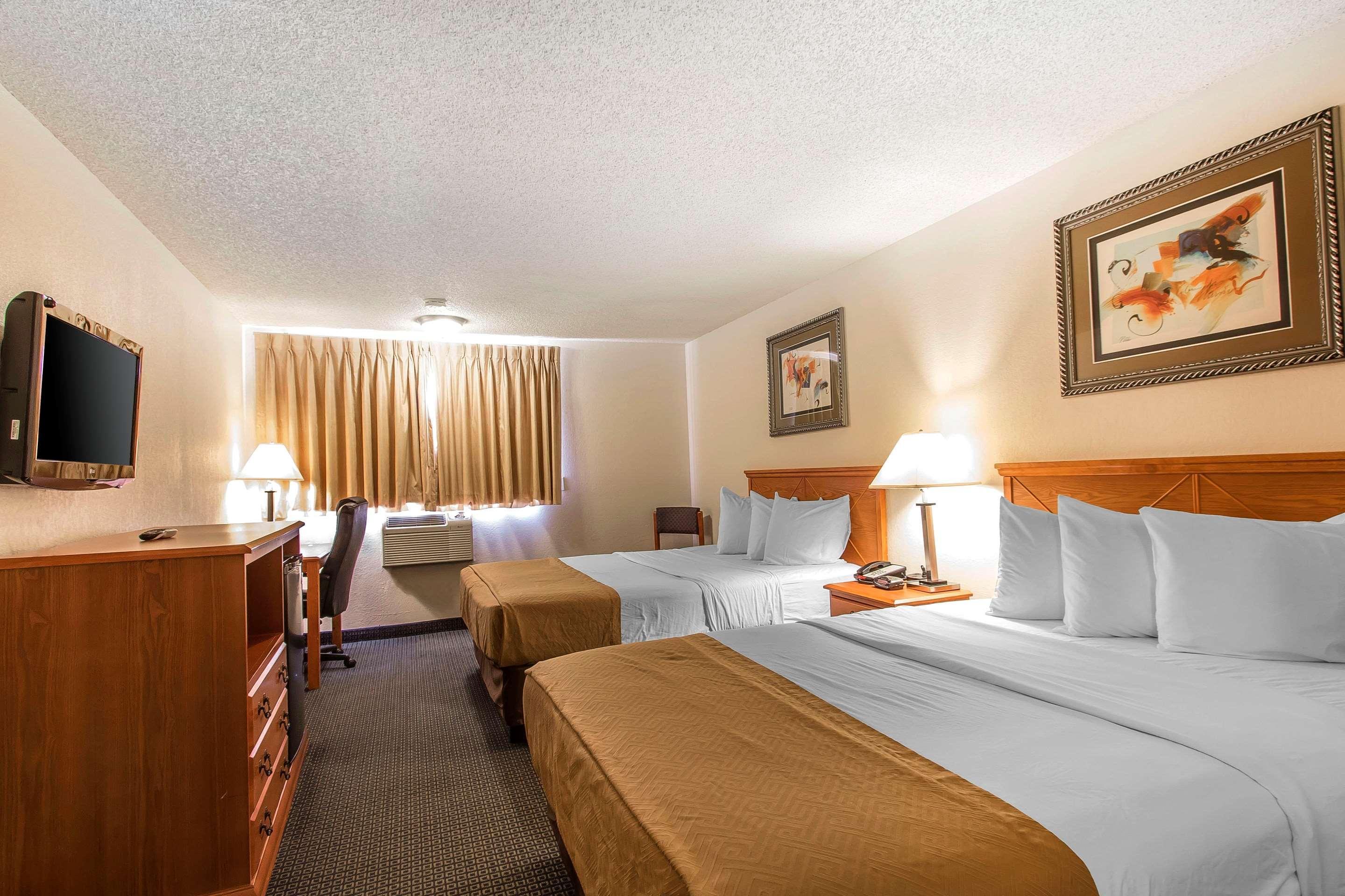 Brentwood Inn Clinton Dış mekan fotoğraf