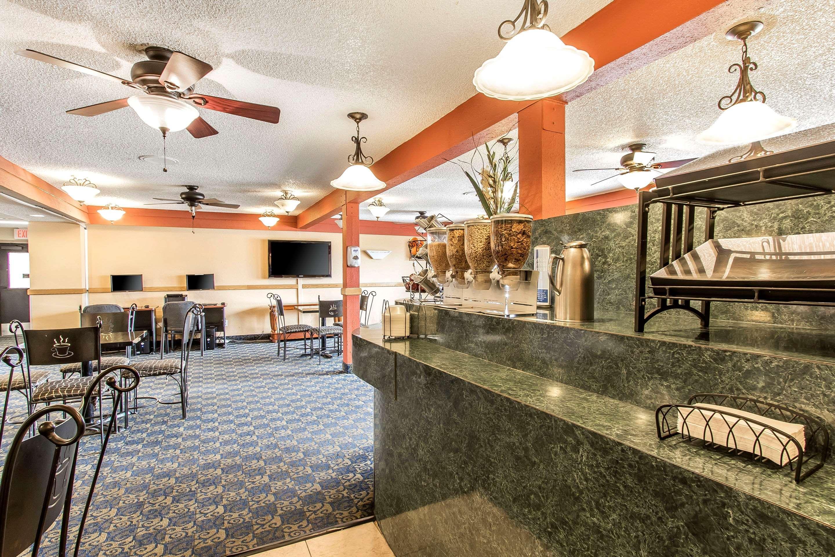 Brentwood Inn Clinton Dış mekan fotoğraf